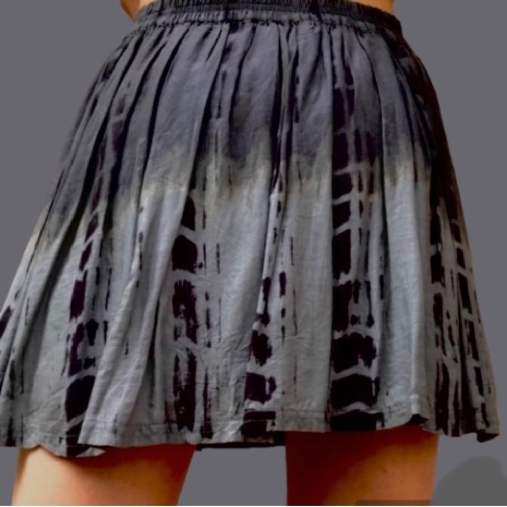 American Eagle flowy tie-dye ombré lined skirt